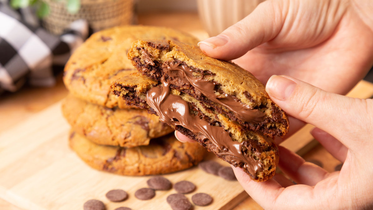 Nutella Stuffed Cookies